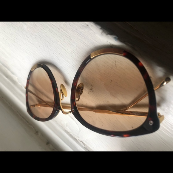 Sunday Somewhere Tortoise Shell with Gold Shades - Picture 5 of 5